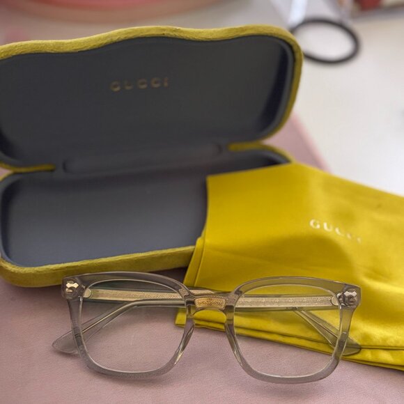 Gucci eyeglasses - Picture 1 of 4